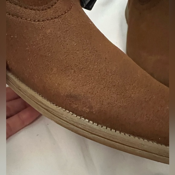 Ugg Joanie bow ankle boot for kids in cognac and dark brown. Size 3 - Picture 11 of 11